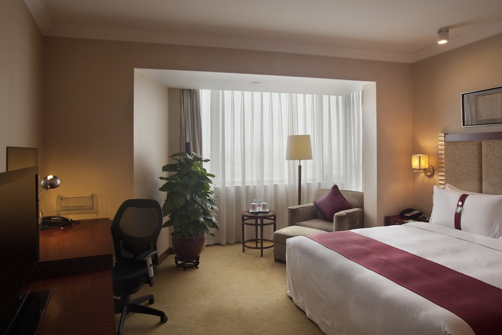 Executive Suite, 1 King Bed (Lounge Access) photo 2