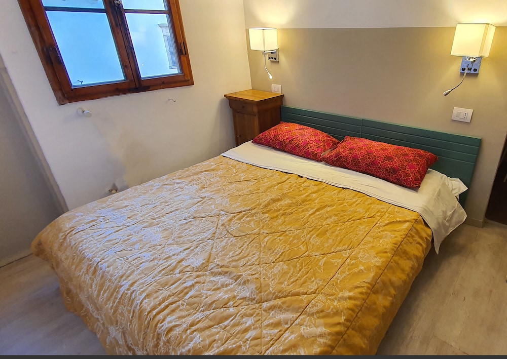 Comfort Double Room (Room 4)