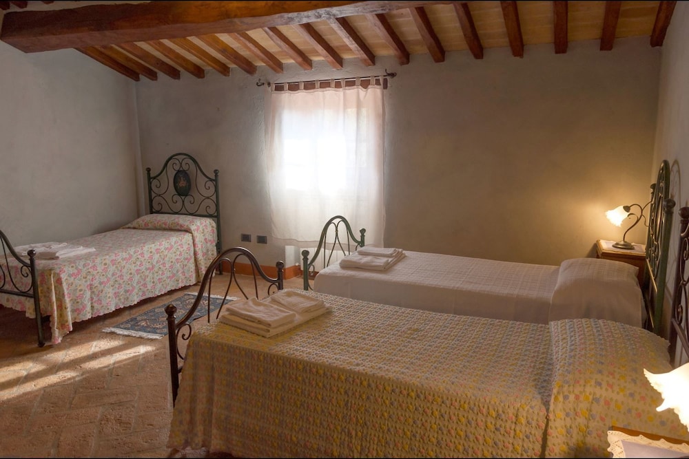 Villa, 4 Bedrooms photo 3