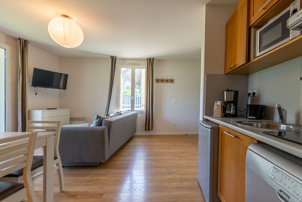 Superior Apartment photo 3