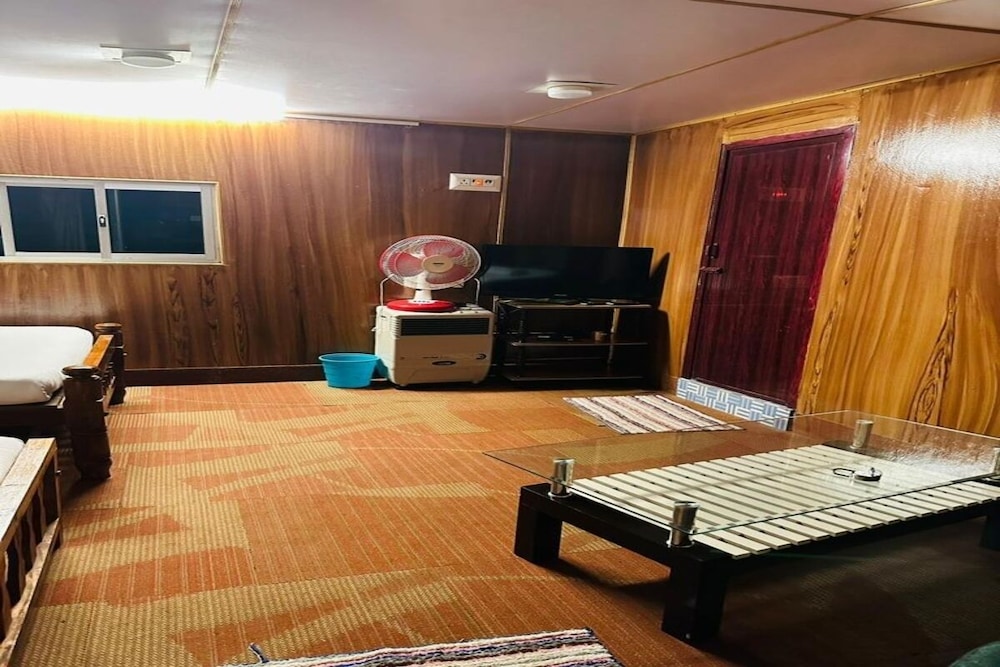 Royal Triple Room photo 3