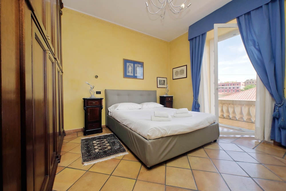 Design Apartment, 2 Bedrooms, City View (Via San Giovanni In Laterano 226) photo 2