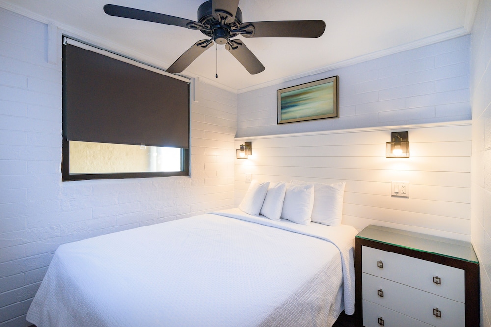 Outer Banks Motor Lodge