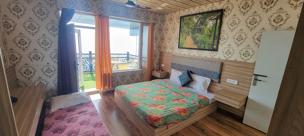 Lux 2BHK Brand New / Casa Arhan