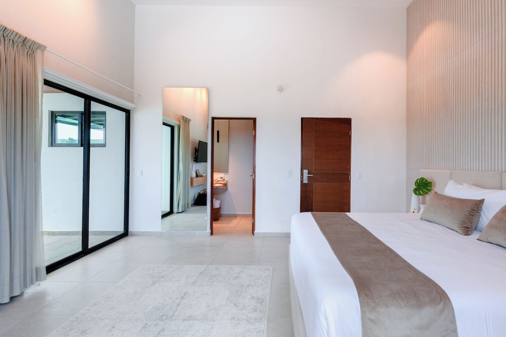 Royal Suite, 1 King Bed, Terrace, Executive Level