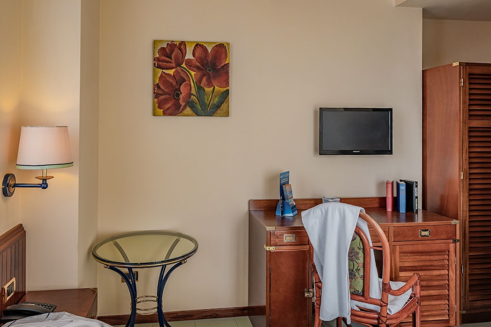 Classic Room, Balcony, Sea View - Photo 3