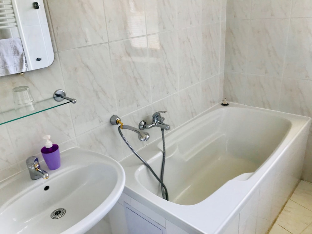 Standard Double Room (2) photo 3