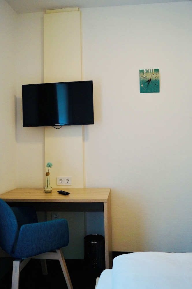 Basic Double Room photo 3