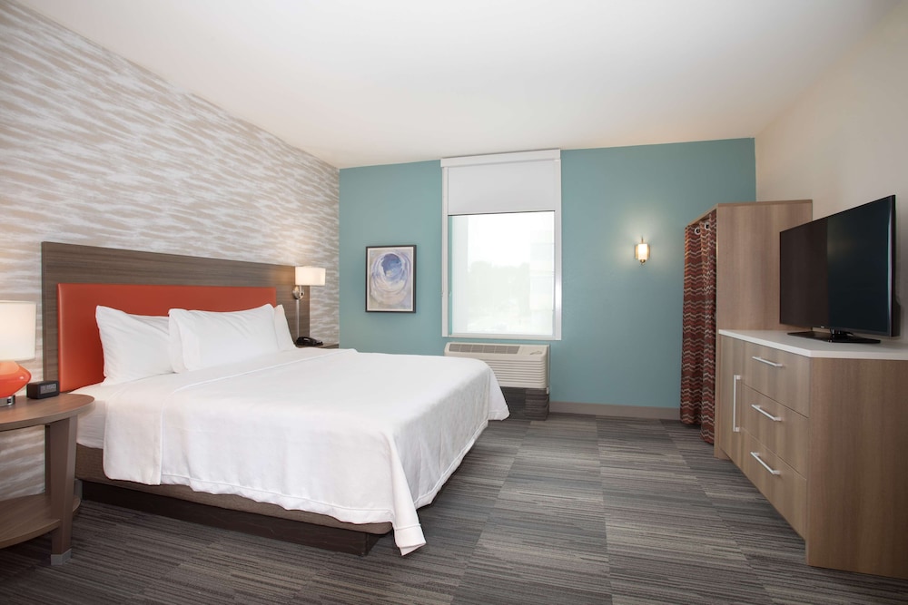 Suite, 2 Bedrooms, Non Smoking - Photo 4