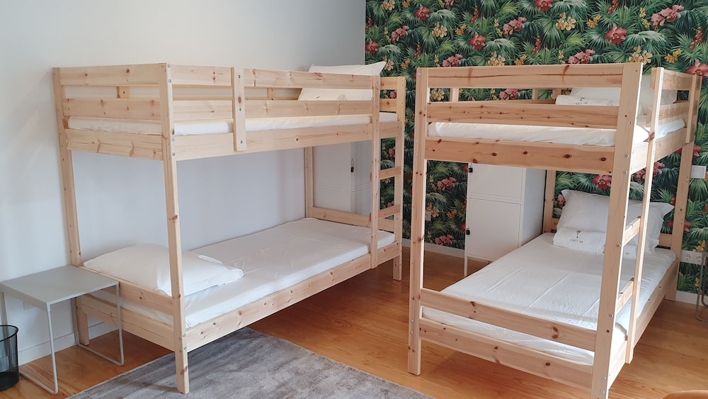 Bed in a Shared Mixed Room , Shared Bathroom ( 4 pax) photo 1