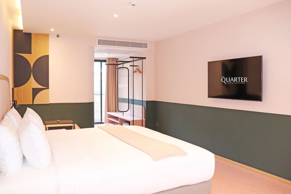 Deluxe Double or Twin Room with Bathtub photo 3