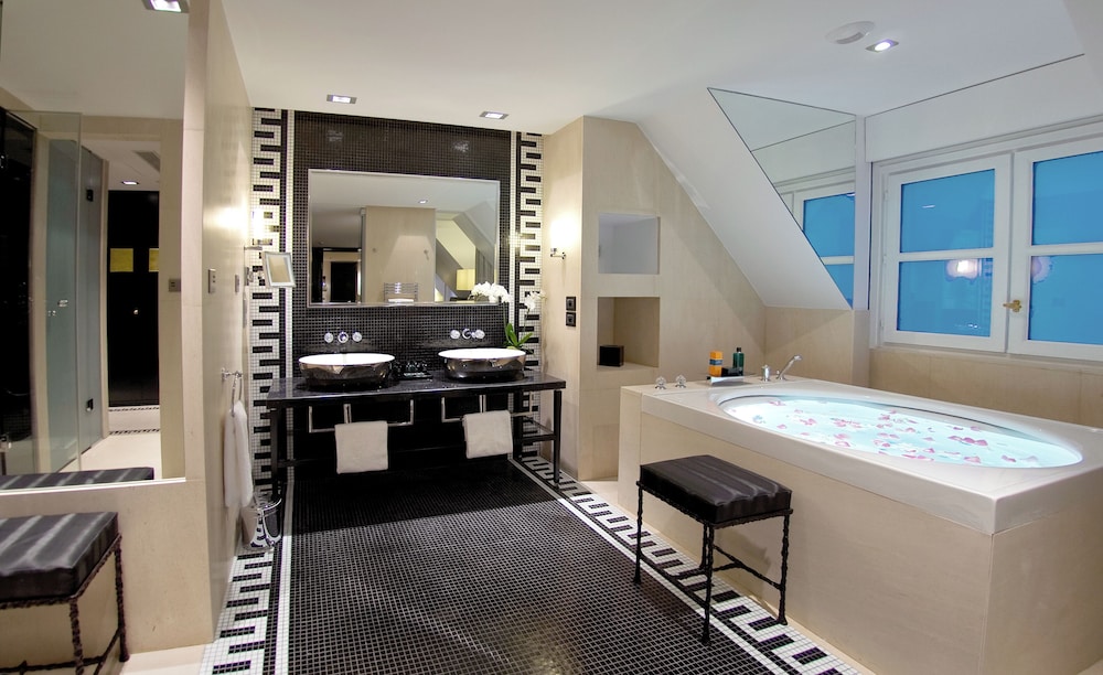 Apartment, 1 Double Bed, City View (Couture) thumbnail 5