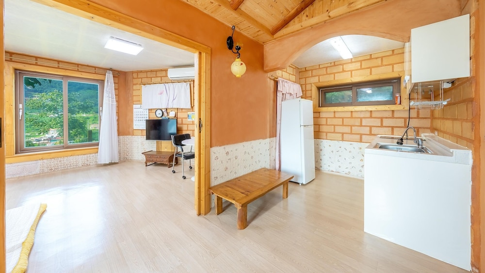 Basic Room, 1 Bedroom (A-Hwhangto) - Photo 6