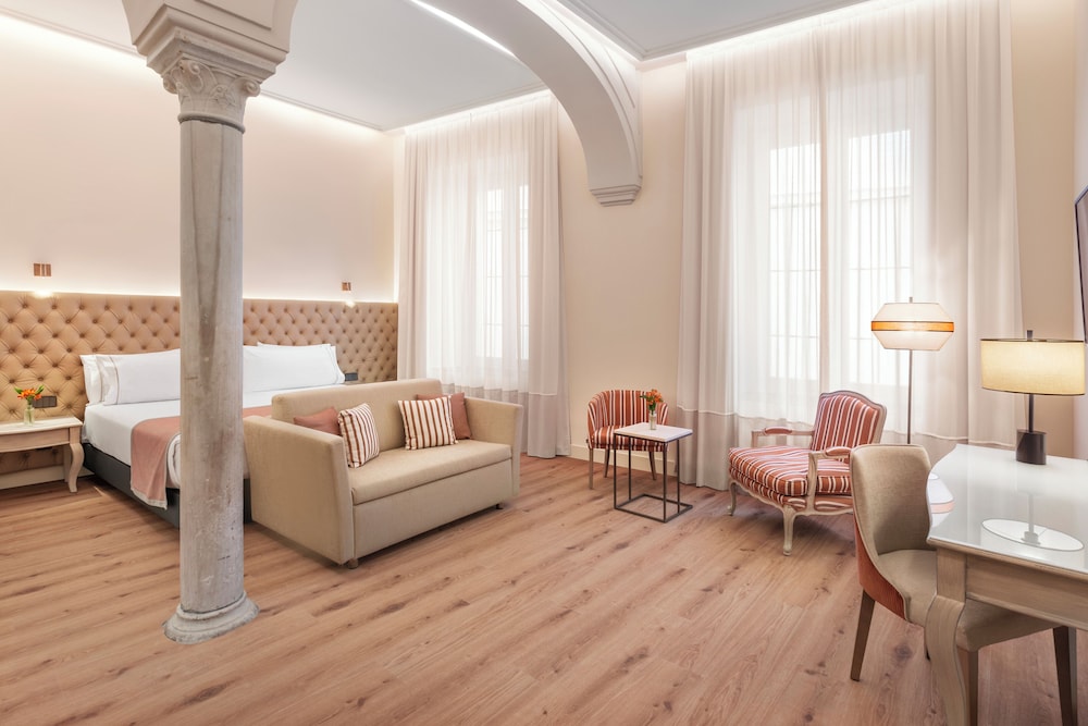 Junior Suite (Single Use)