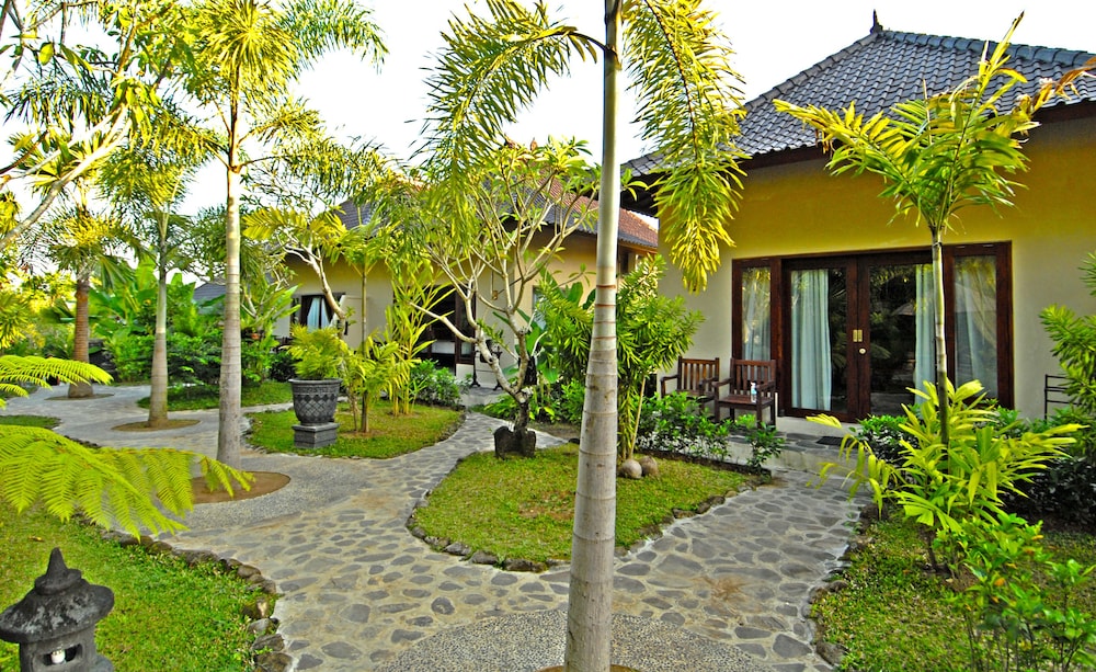 Deluxe Room, Garden View photo 2