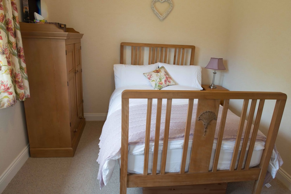 Double Room with Bathroom photo 2