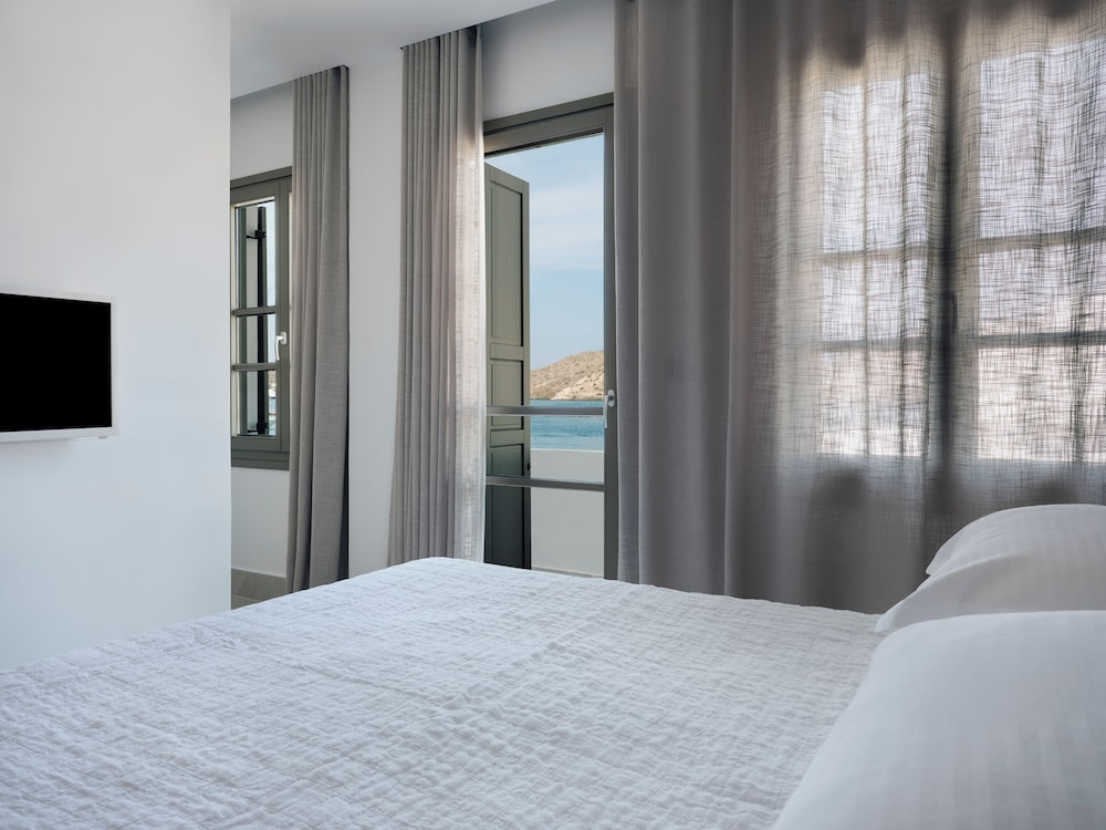 Two-Room, Sea View photo 3