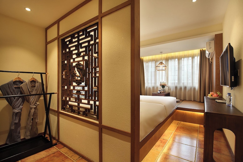 Comfort Twin Room, Courtyard View photo 3