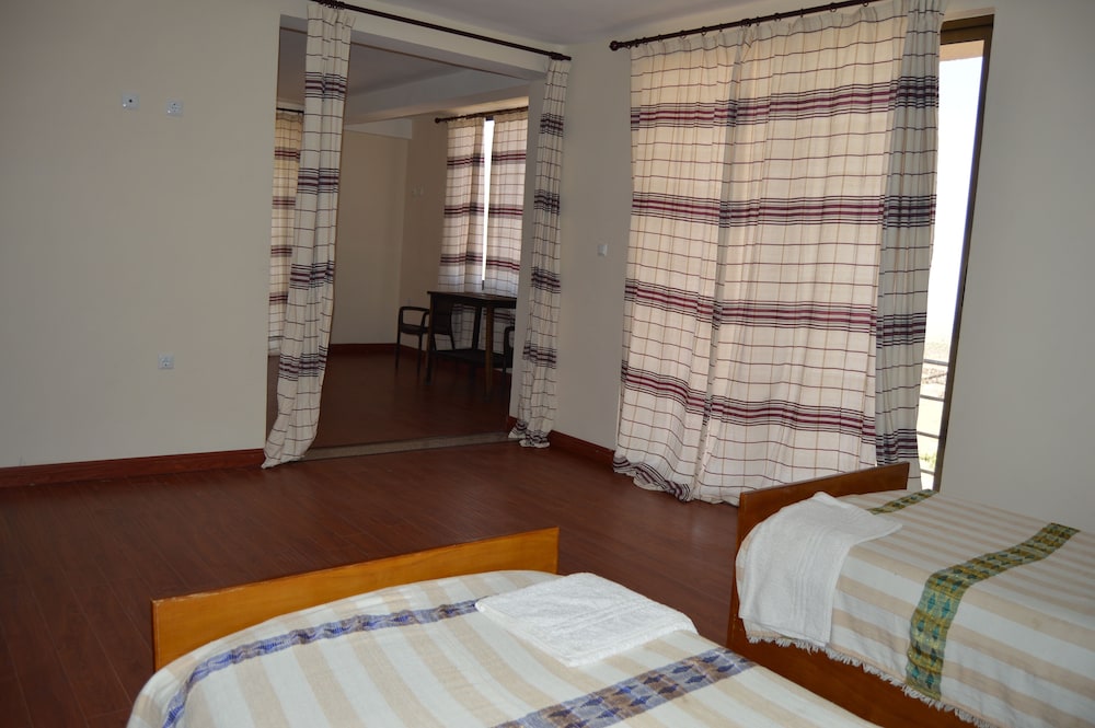 Classic Quadruple Room, 2 Bedrooms, Balcony, Mountain View photo 2