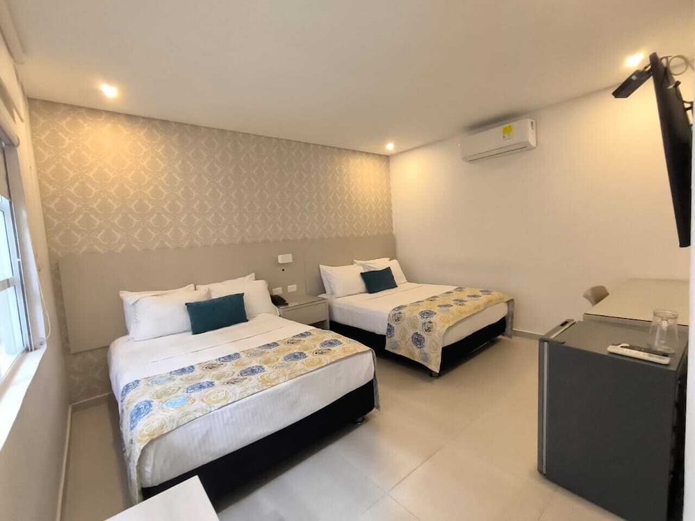 Standard Twin Room - Photo 1