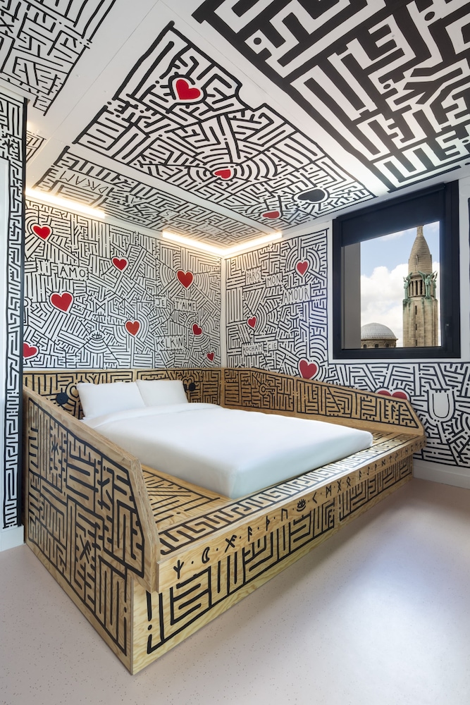 Deluxe Double Ensuite Bedroom - Private Terrace - Photo 11