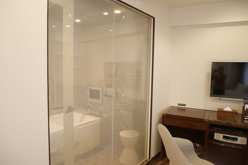 Enoshima Twin Room (Park Side, 2nd Floor) photo 2