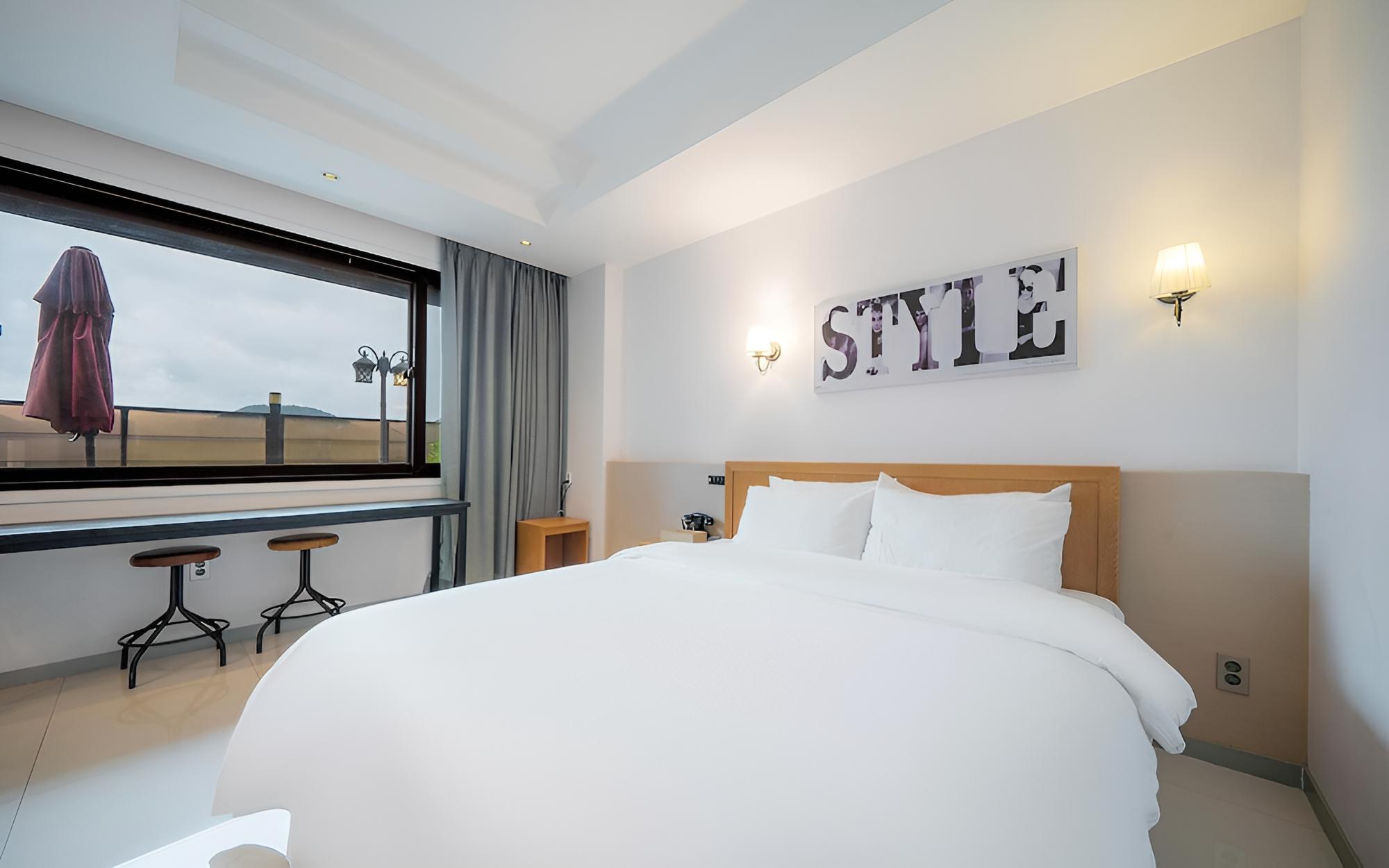 Room (Royal Suite-Rooftop/Breakfast (Non-Re) photo 2