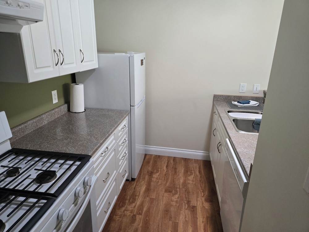 1 Bedroom (Queen) Suite 8 photo 3