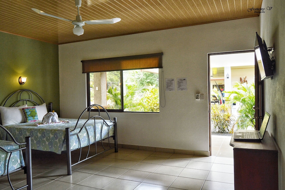 Standard Triple Room, Accessible
