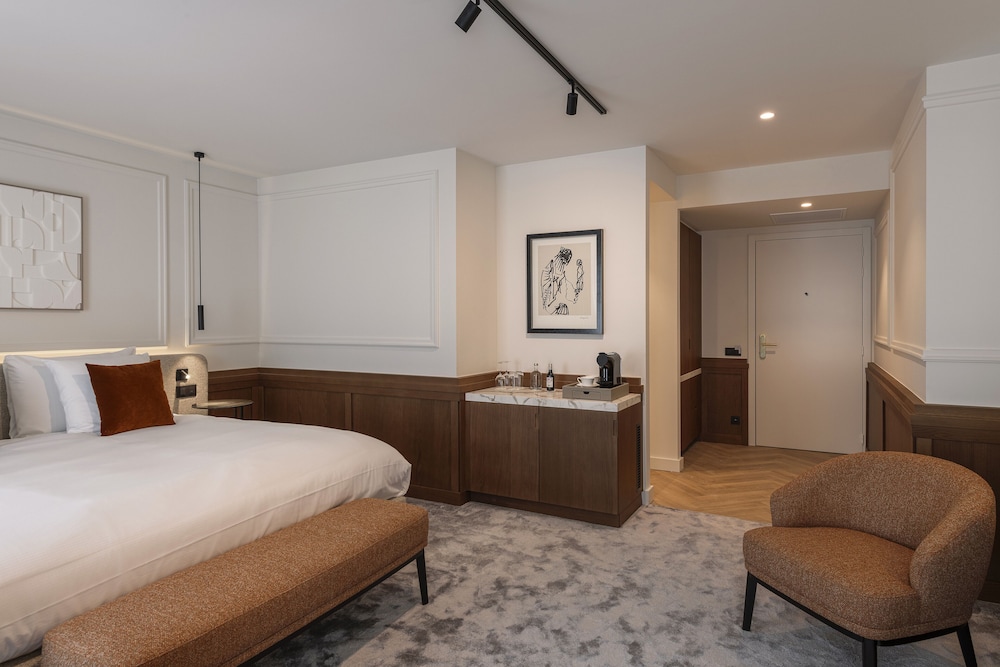 Pavilion Luxury photo 2