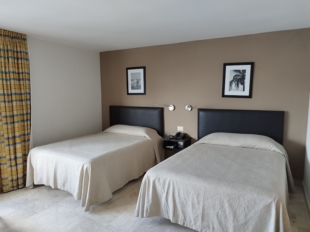 Superior Quadruple Room, 2 Bedrooms - Photo 3
