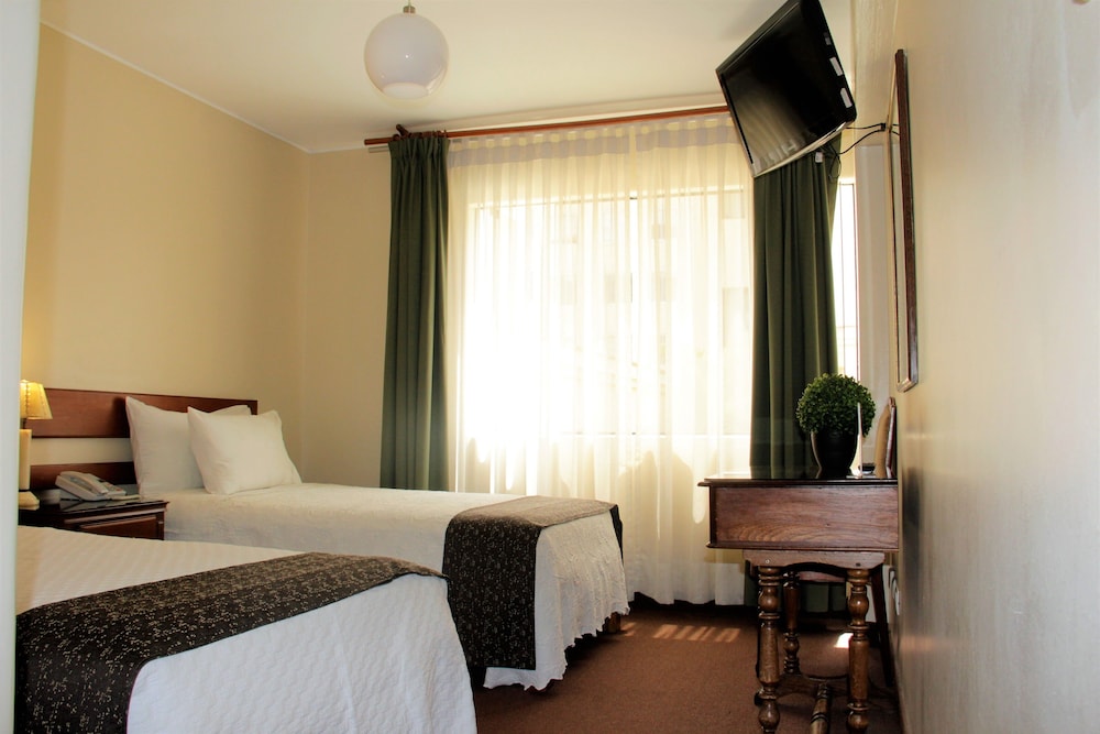 Twin Room, Multiple Beds