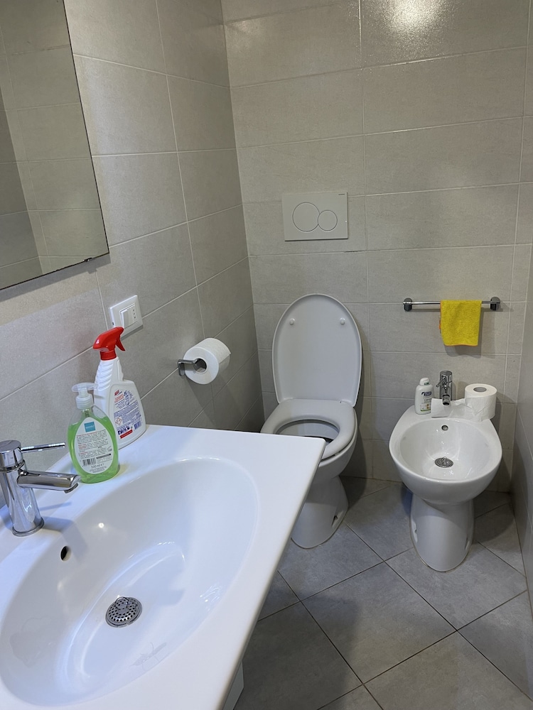 Exclusive Triple Room, Private Bathroom photo 2