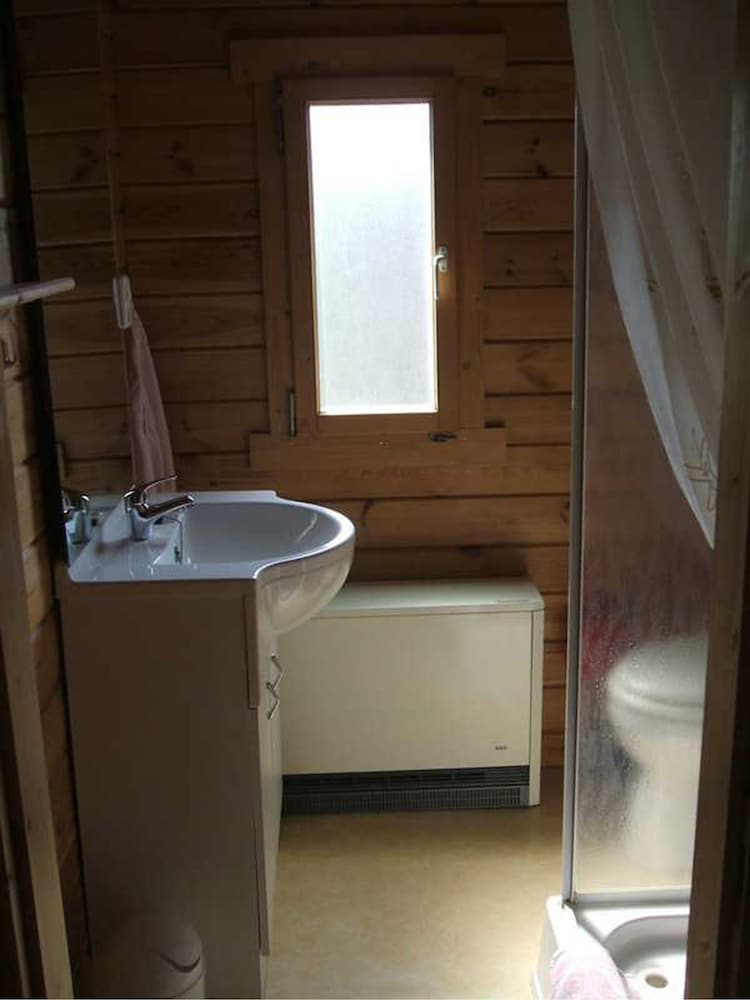 Basic Bungalow photo 3