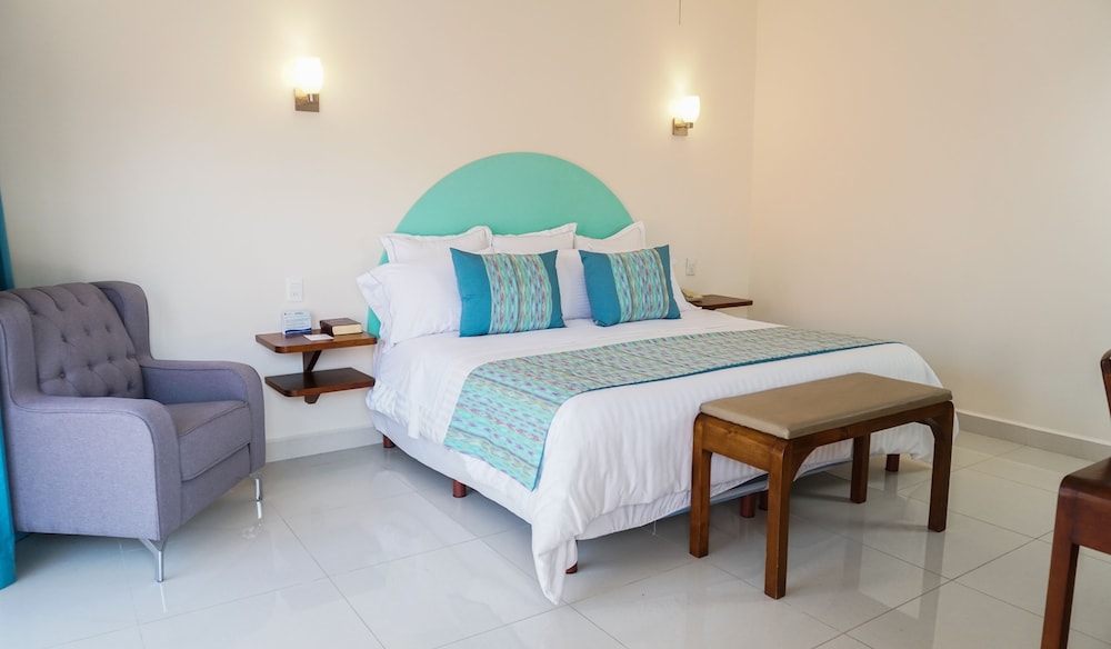 Standard Room, 1 King Bed photo 1