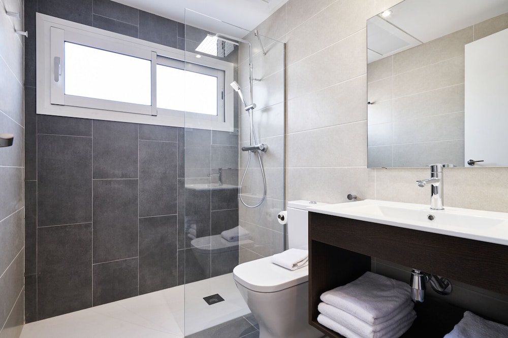 Classic Apartment, Multiple Beds, Non Smoking (APARTAMENTO 3-4 PAX) photo 3