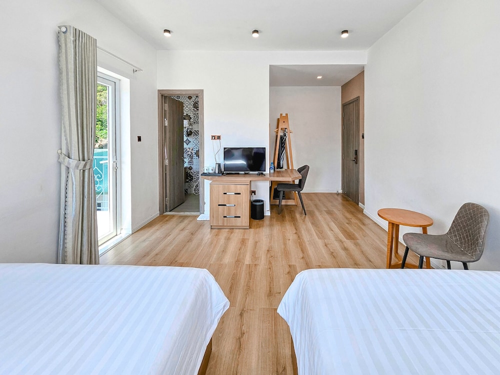 Superior Twin Room - Photo 3