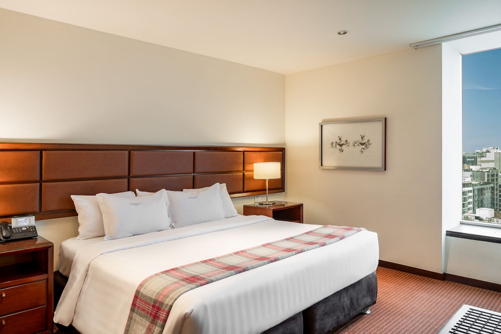 Senior Suite, 1 King Bed - Photo 5