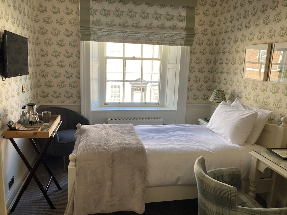 Classic Single Room, Ensuite photo 2