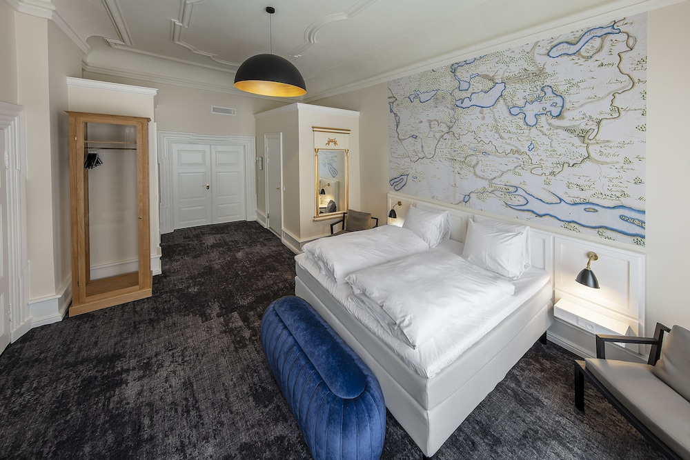 Royal Suite, 1 King Bed photo 2