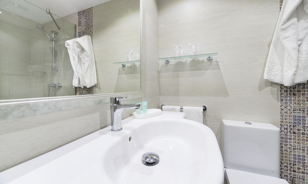 Double Room - Photo 4