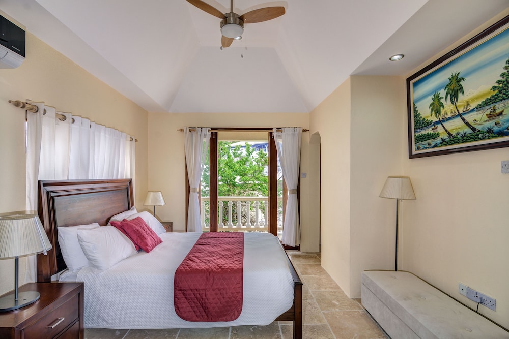 Luxury Villa, Ocean View photo 3