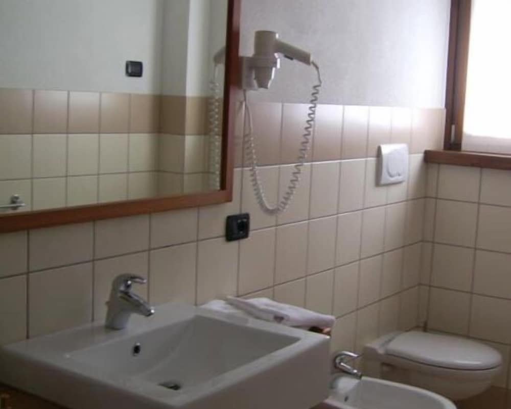 Premier Double or Twin Room, Balcony (New Building) photo 3