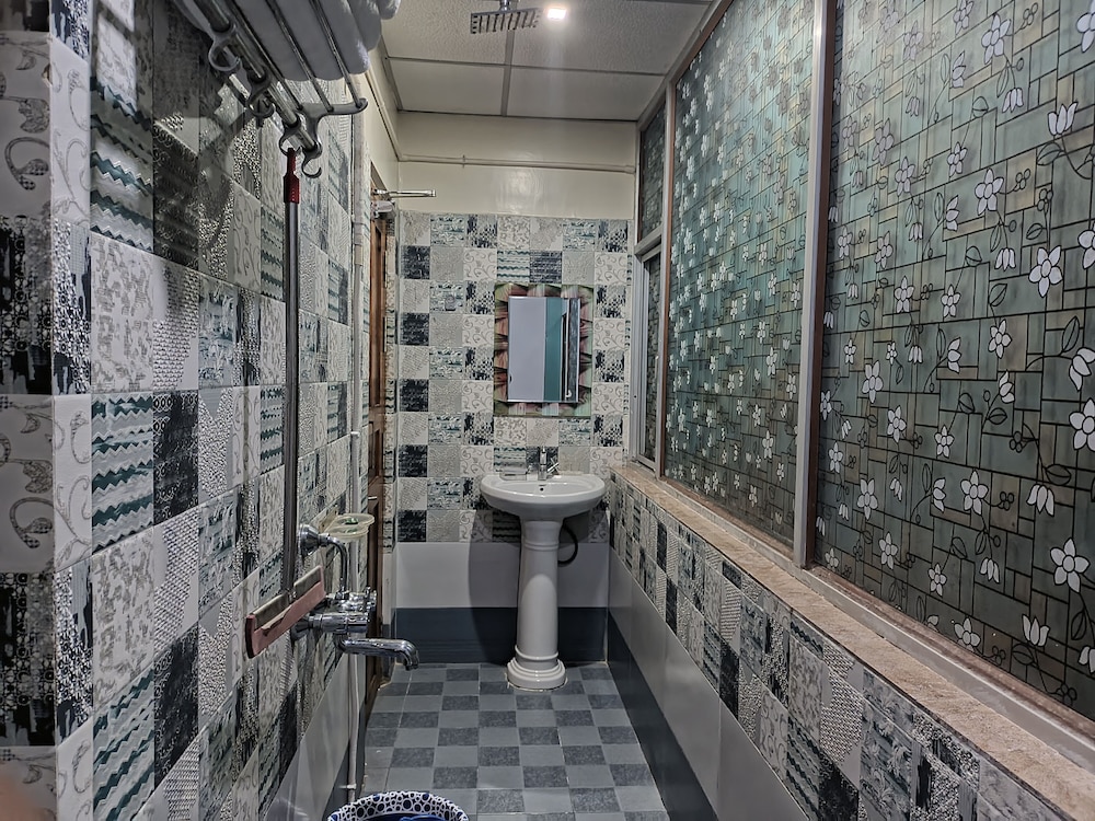 Deluxe Double Room, 1 King Bed, Accessible photo 2