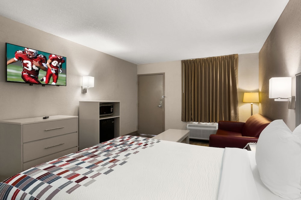 Deluxe Room, 1 Queen Bed, Accessible, Non Smoking - Photo 5