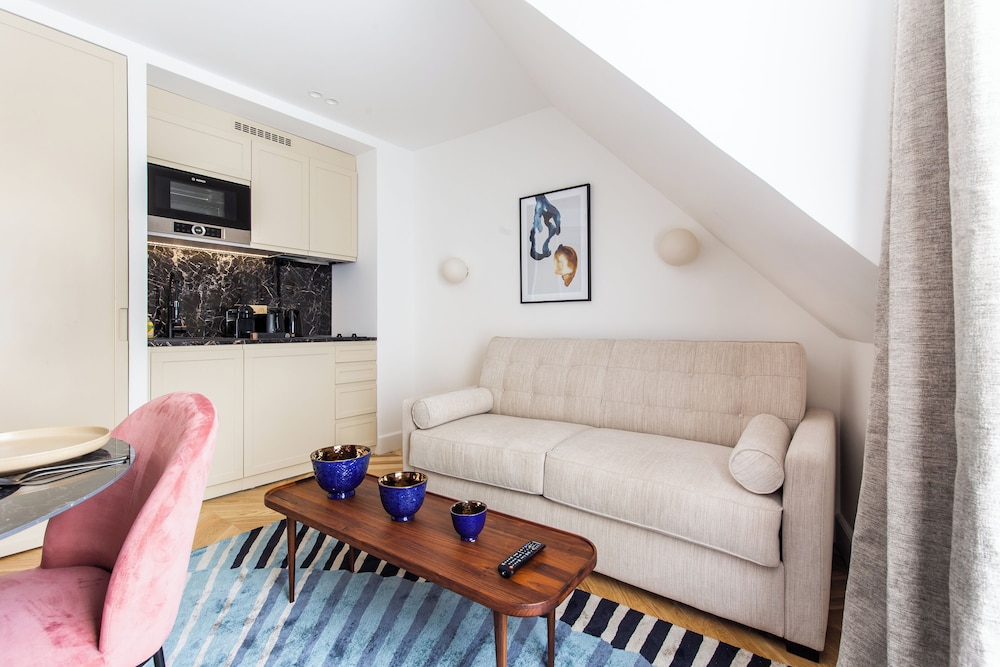 Executive Apartment, 3 Bedrooms, Balcony, City View