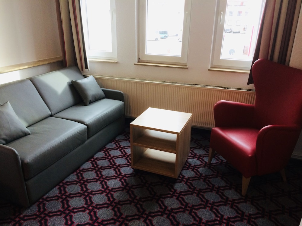 Family Room, Multiple Beds photo 2