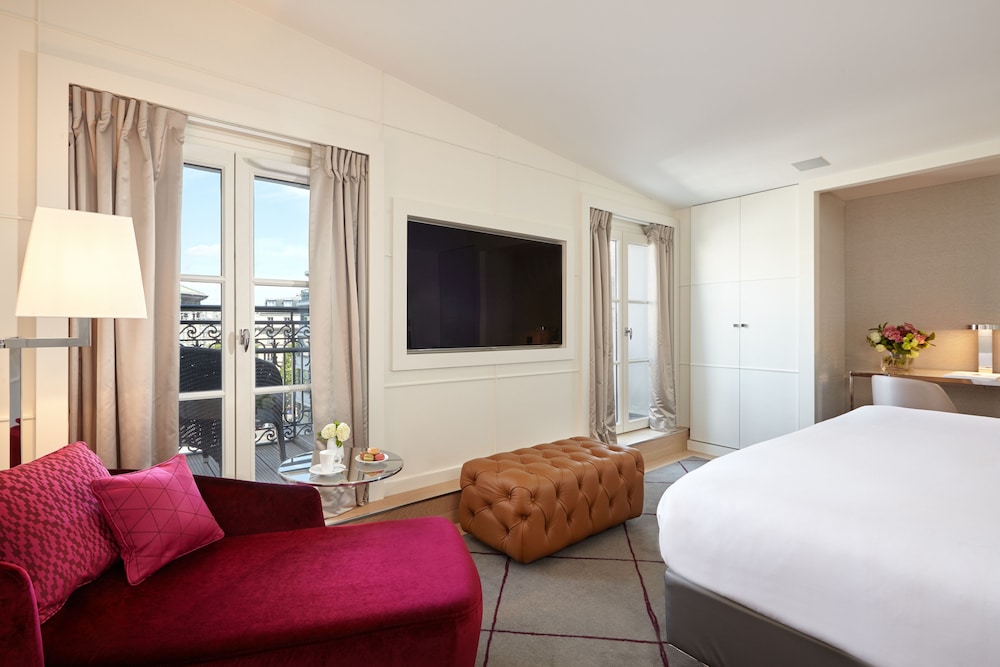 Suite and Balcony photo 1