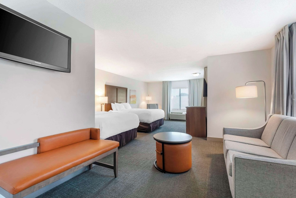 Suite, Multiple Beds, Non Smoking - Photo 3