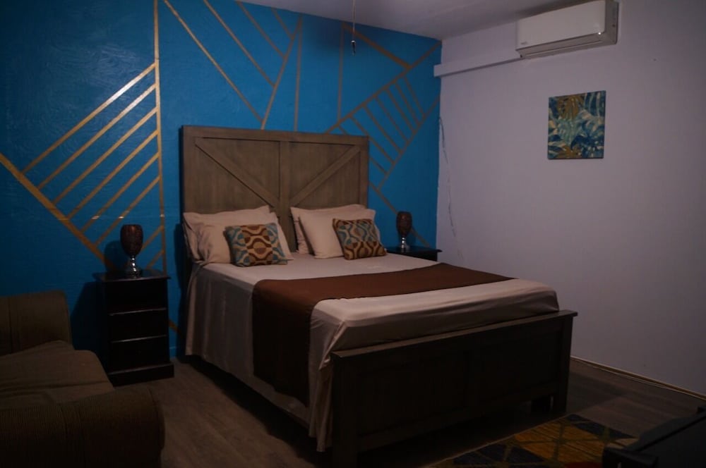 Classic Room, 1 Queen Bed